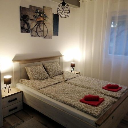 Apartman Petres Сомбор Екстериор снимка